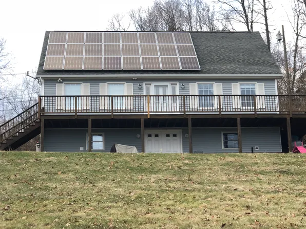 2-4 Sea Hill Rd, North Branford, CT 06471