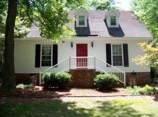 708 Shadywood Ln, Raleigh, NC 27603