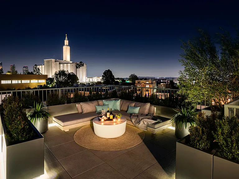 Lumiere at Malcolm - Luxury Homes — Photo 32
