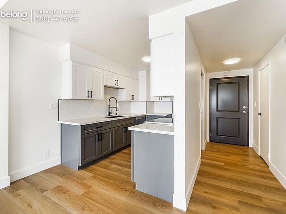 5th image of 1155 N La Cienega Blvd APT 707