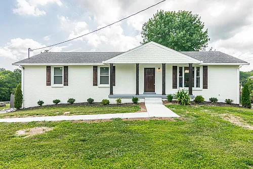 196 Roberta Dr Photo 1