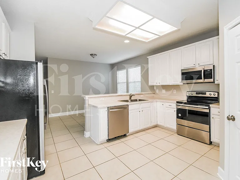 2305 Yellow Jasmine Ln — Photo 6
