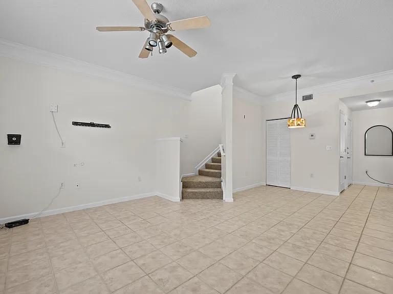245 Murcia Dr #201 — Photo 14