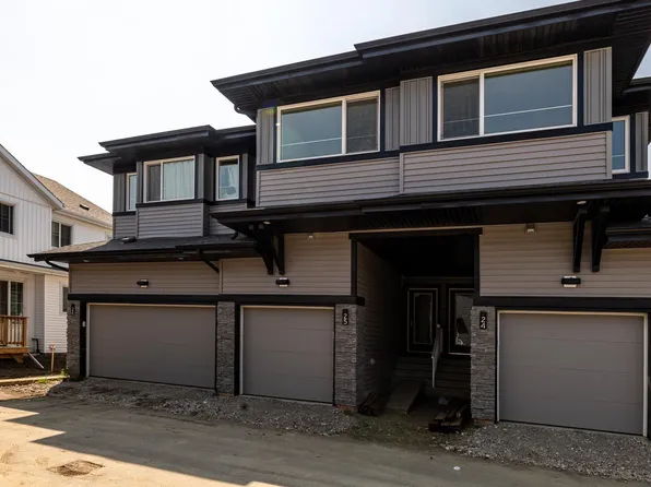 7020 Keswick Blvd SW #25, Edmonton, AB T6W 2P7