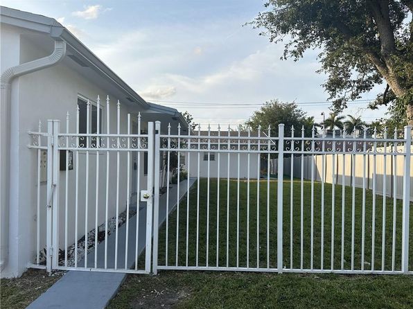 6109 SW 30th St APT 1