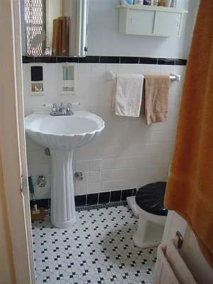 Sold by Benjamin Realty Since 1980 | media 54