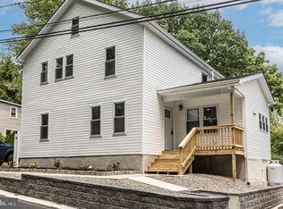 25 Sandy Run Rd, Yardley, PA 19067