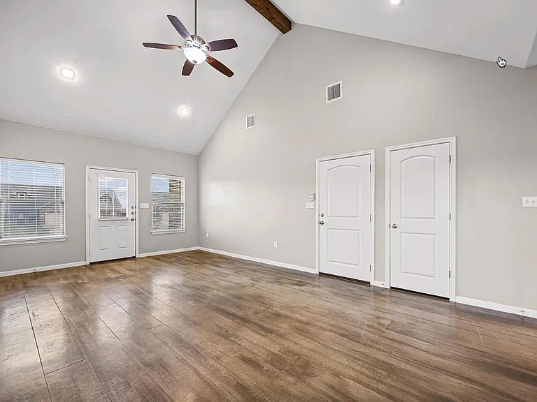 100 Stockton Family Ct — Photo 3