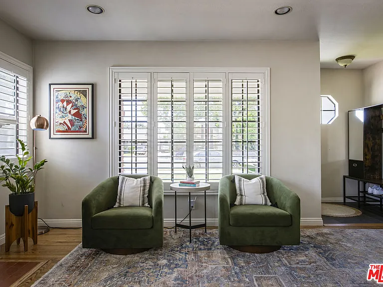 1132 N Reese Pl — Photo 11