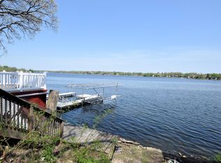 6749 Tichigan Rd N, Waterford, WI 53185