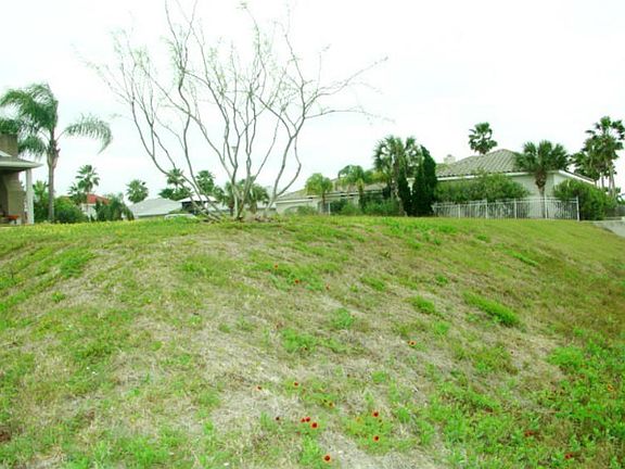 5th image of 138 Sea Breeze Dr