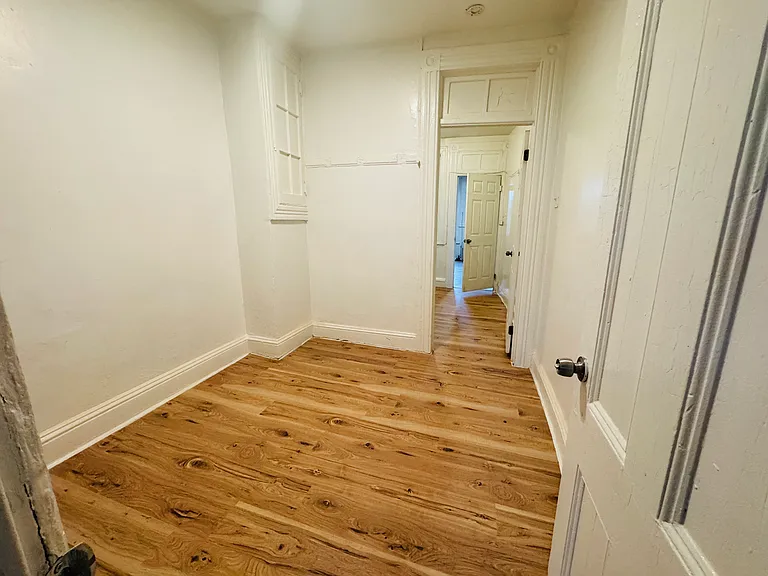 88 Jordan Ave #6 — Photo 4