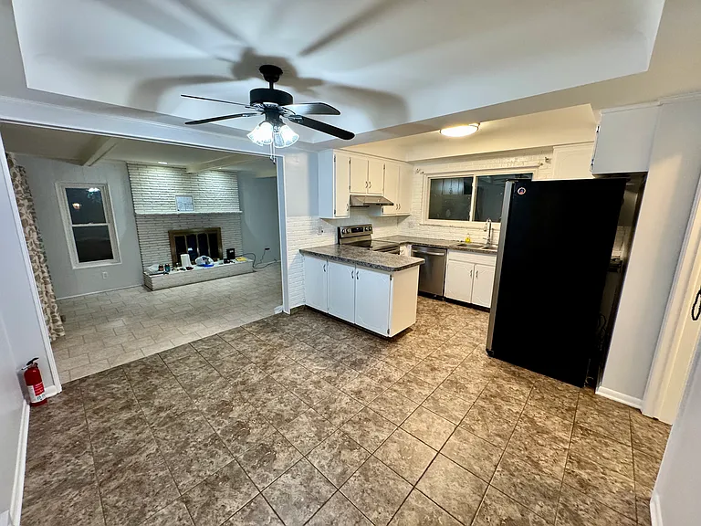 28273 Newland Dr — Photo 15