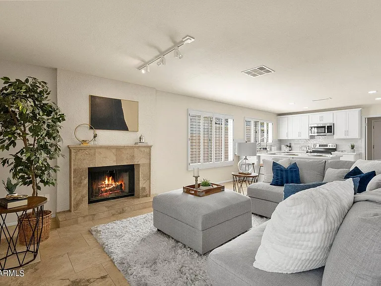 6846 E Kelton Ln — Photo 4