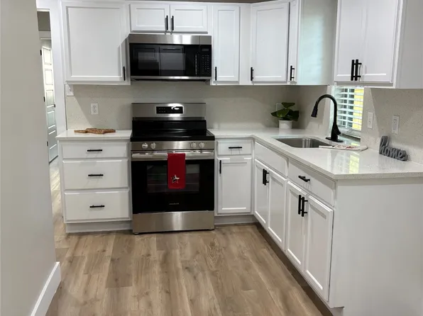 3214 51st St, Dallas, TX 75216