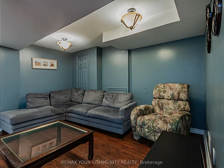 117 Littleside St — Photo 24