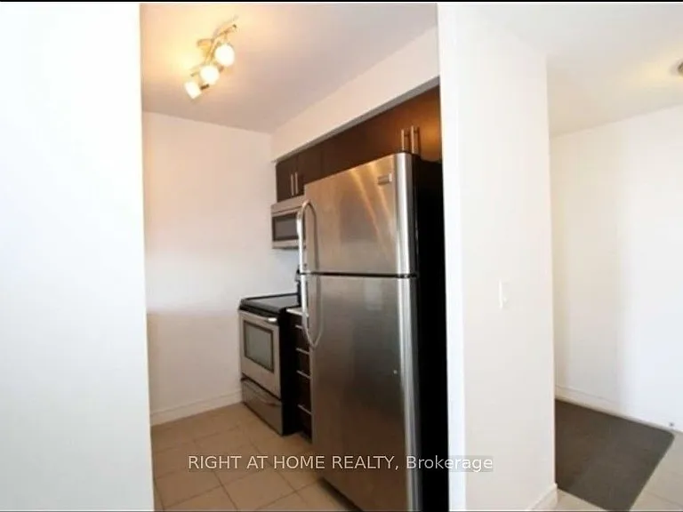 50 Town Centre Ct #701 — Photo 5
