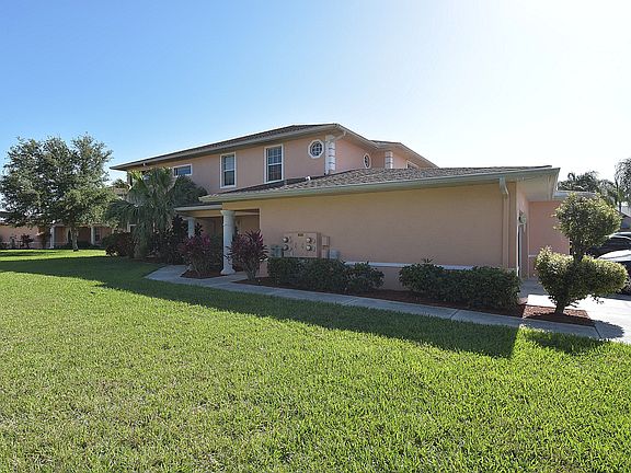 2nd image of 19949 Lake Vista Cir #16C