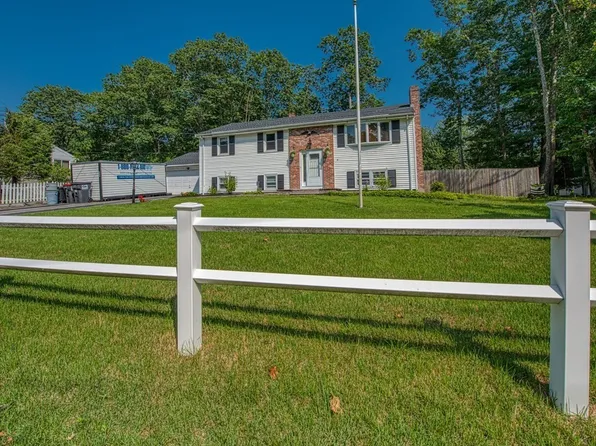 9 Nicholas Rd, Raynham, MA 02767