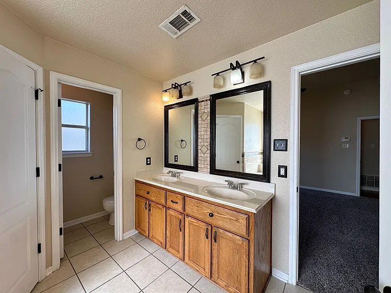 2601 Lavender Ln — Photo 22