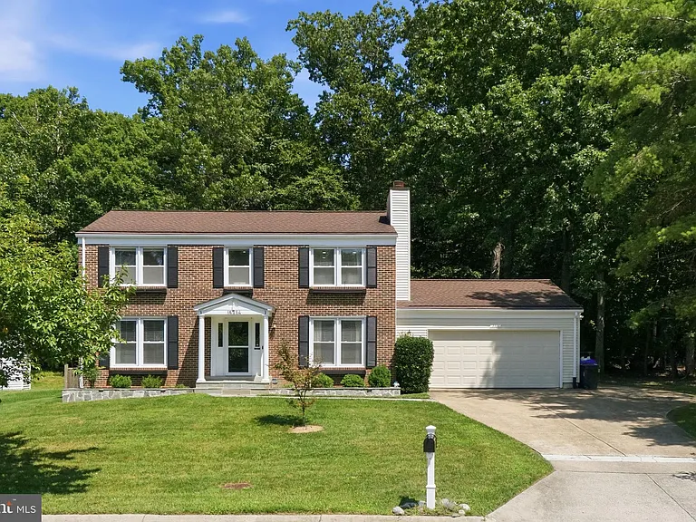 15336 Baileys Ln — Photo 1