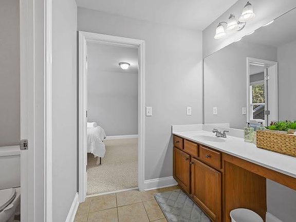 3rd image of 1151 Gateview Dr