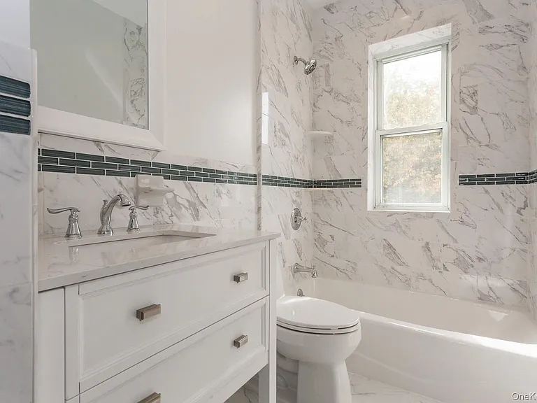 43 New Hyde Park Rd #1 — Photo 5