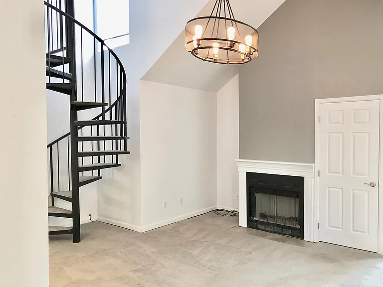 4943 S Carson St #207 — Photo 3