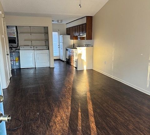 4th image of 230 Lanier Dr #174
