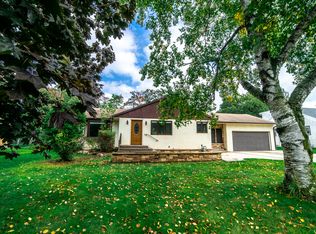 2184 Arkwright St N, Maplewood, MN 55117