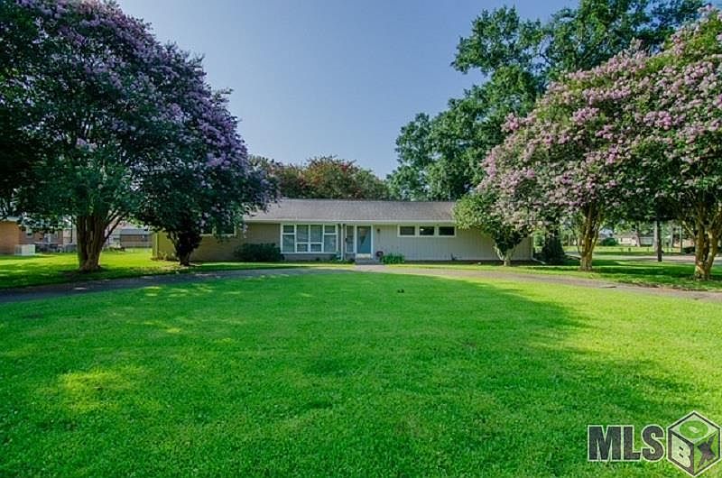 1st image of 58535 Mille Ave