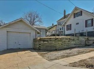 4570 Pierce St, Omaha, NE 68106