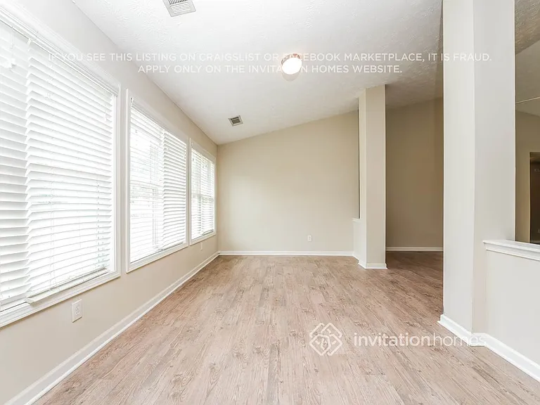 60 Green Gables Dr — Photo 9