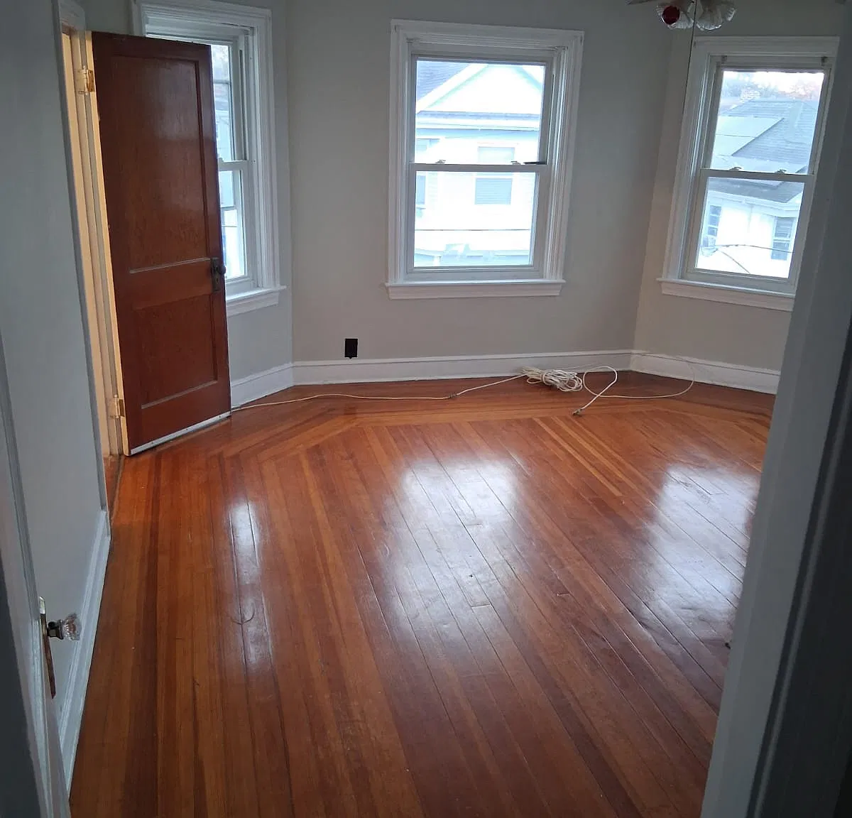 3 bed, $2,200 — Photo 3