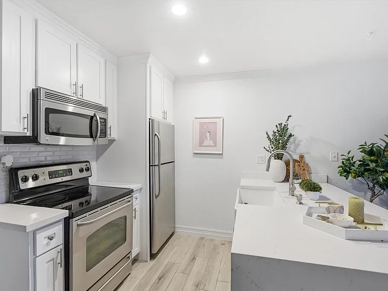 5995 N 78th St #1074 — Photo 3
