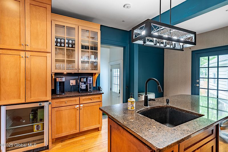 5th image of 2085 Grand Boulevard