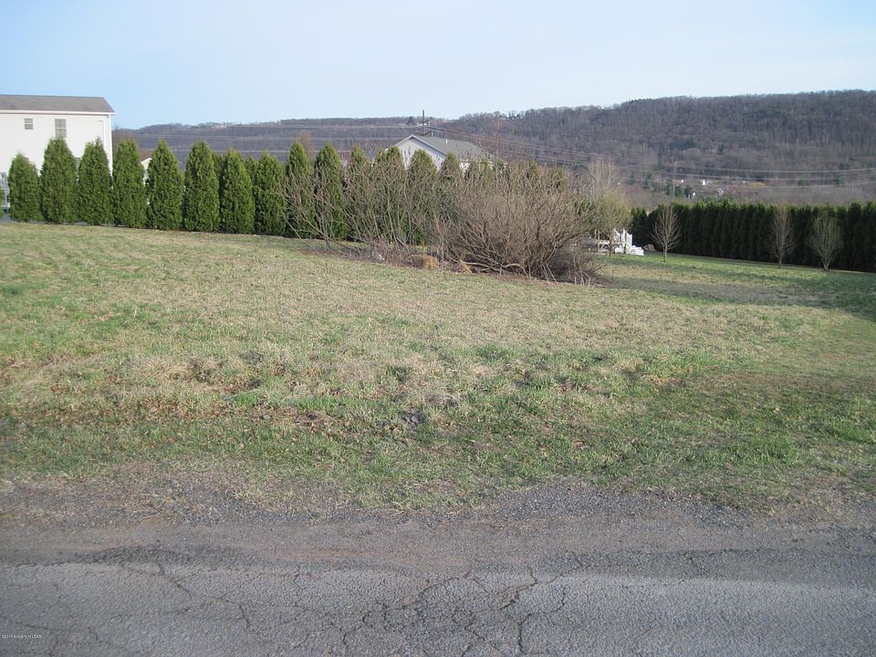 2nd image of 6 Cross Rd