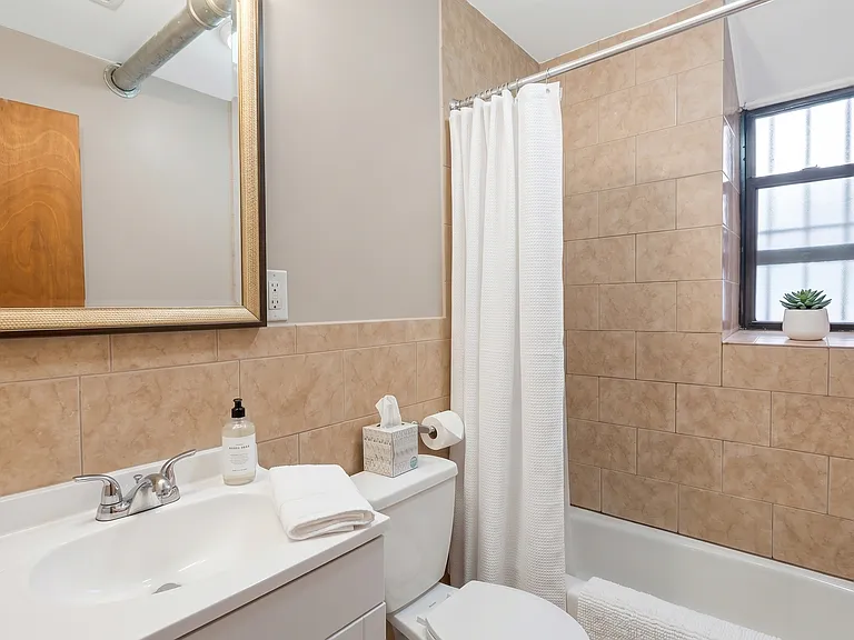 522 W 158th St #1R — Photo 7