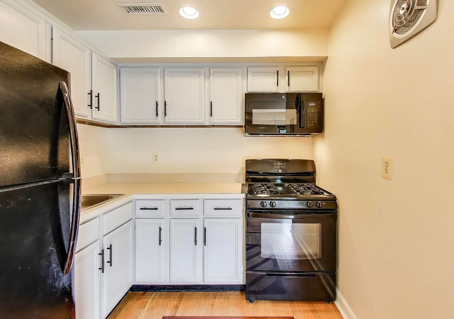 5009 Quincy Street — Photo 3