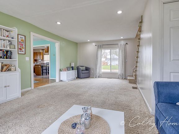 4th image of 327 6th St NE
