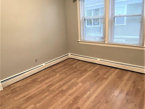 5th image of 454 Pleasant Valley Pkwy Floor 2