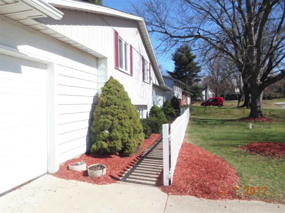 3rd image of 18319 Clairmont Dr