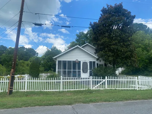 335 E Pine St, Rockmart, GA 30153