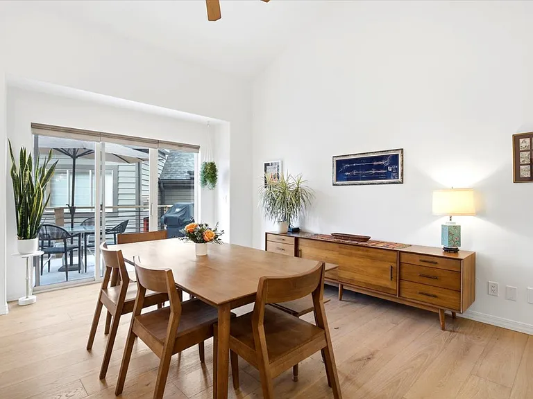 7435 Brook Hollow Loop Rd — Photo 10