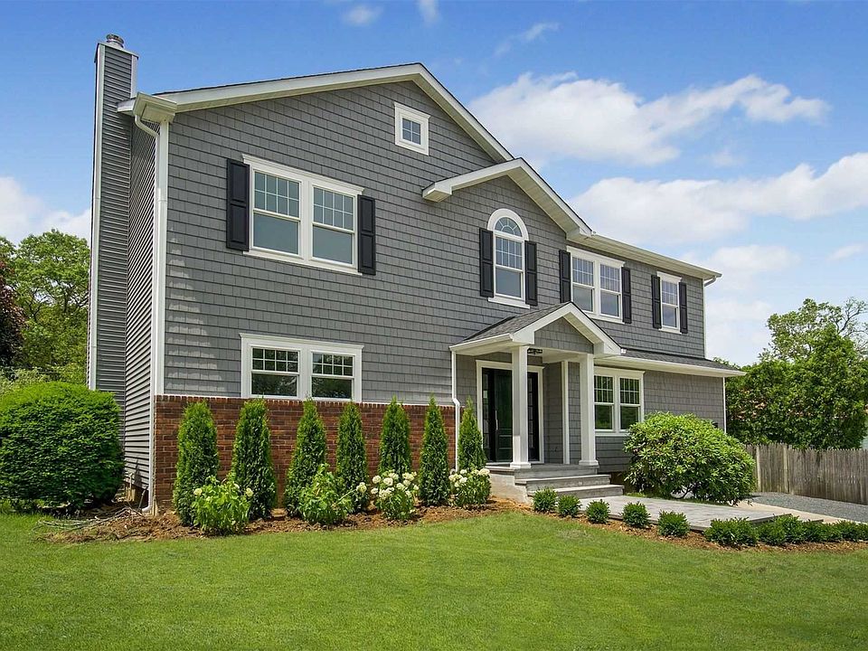 1st image of 32 Beaumont Dr