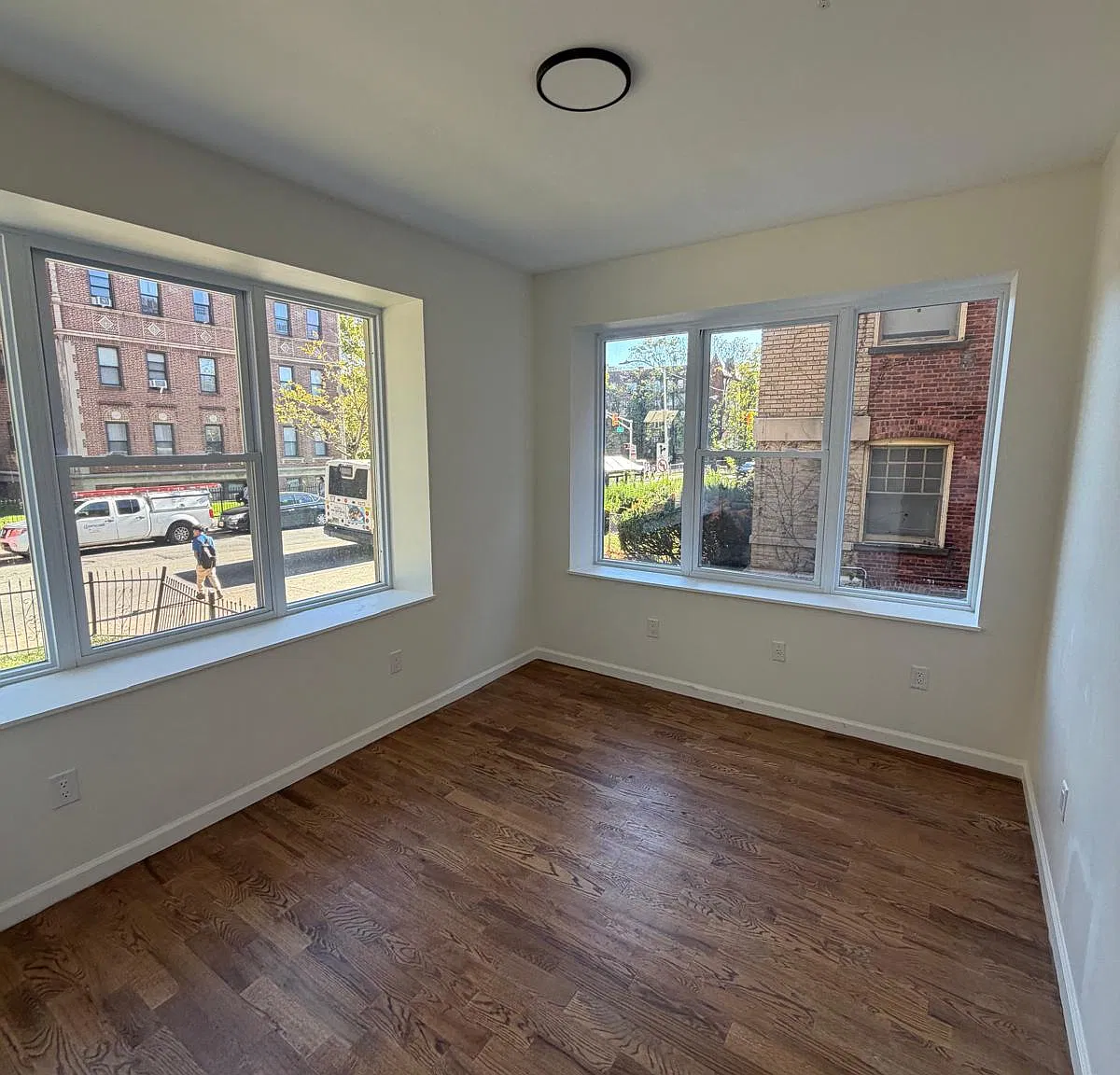 3 bed, $2,395 — Photo 4