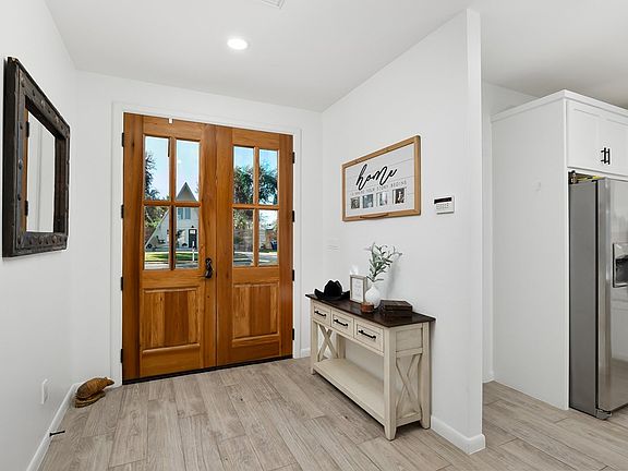4th image of 4504 W Gardenia Ave
