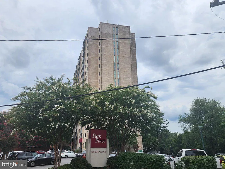 2500 N Van Dorn St #1020 — Photo 26
