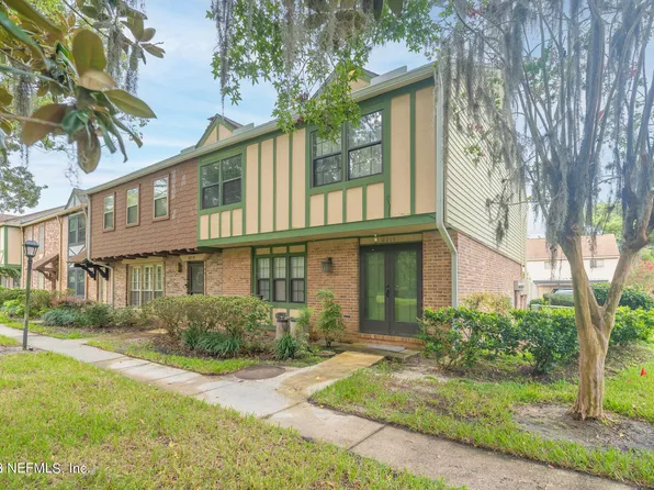 8217 KENSINGTON Square, Jacksonville, FL 32217
