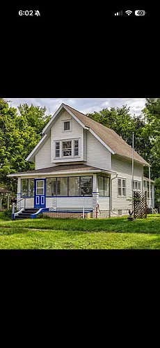 320 4th St Photo 1